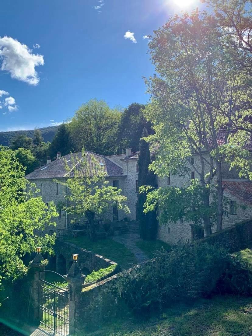 فيلا Gite Pommier Au Chateau Des Pauses Saint-André-de-Majencoules المظهر الخارجي الصورة